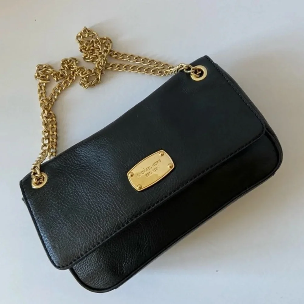 Michael Michael Kors Jet Set Leather Shoulder Bag